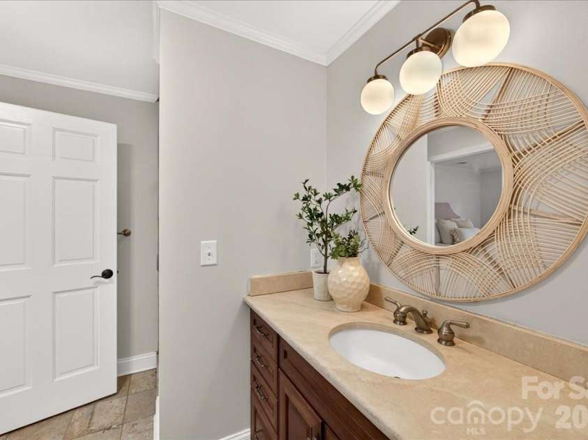 5400 Mcalpine Farm Road, Charlotte, NC 28226.  MLS# CAR4422846, YatesRealty ID 50235. 