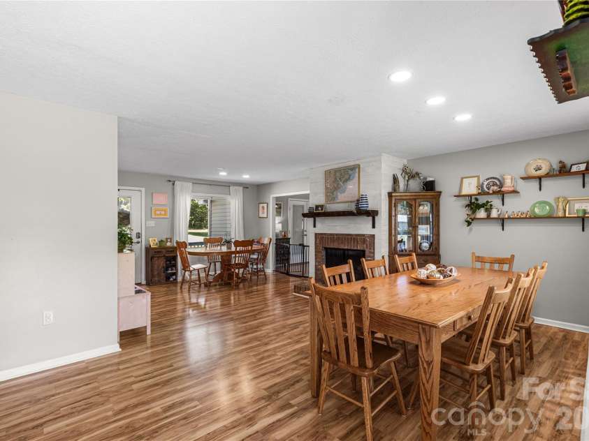 1009 Hollow Road, Chester, SC 29706.  MLS# CAR4422913, YatesRealty ID 50236. 