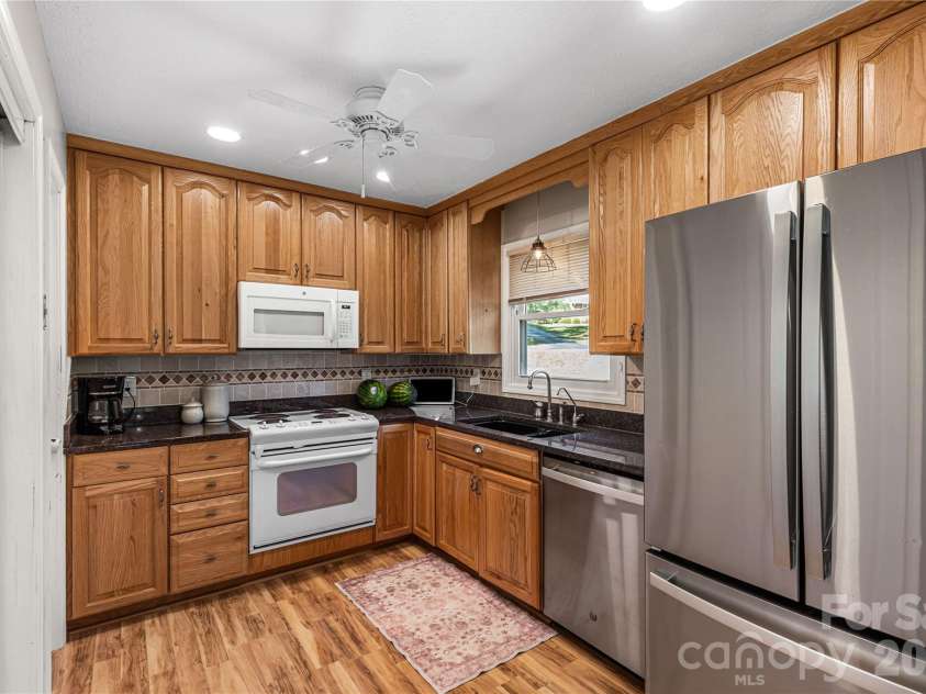 1009 Hollow Road, Chester, SC 29706.  MLS# CAR4422913, YatesRealty ID 50236. 