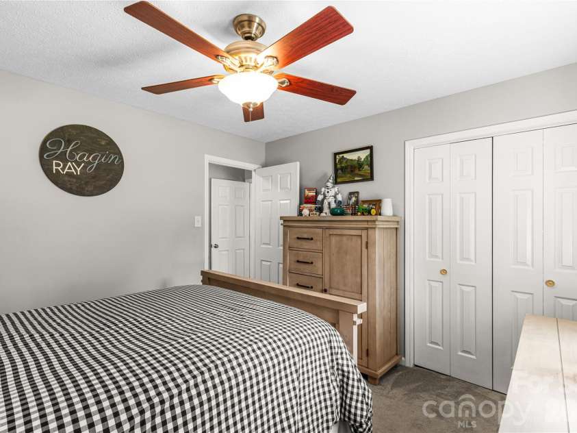 1009 Hollow Road, Chester, SC 29706.  MLS# CAR4422913, YatesRealty ID 50236. 