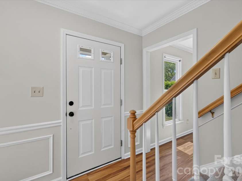 4509 Doves Nest Court, Matthews, NC 28105.  MLS# CAR4423003, YatesRealty ID 50238. 