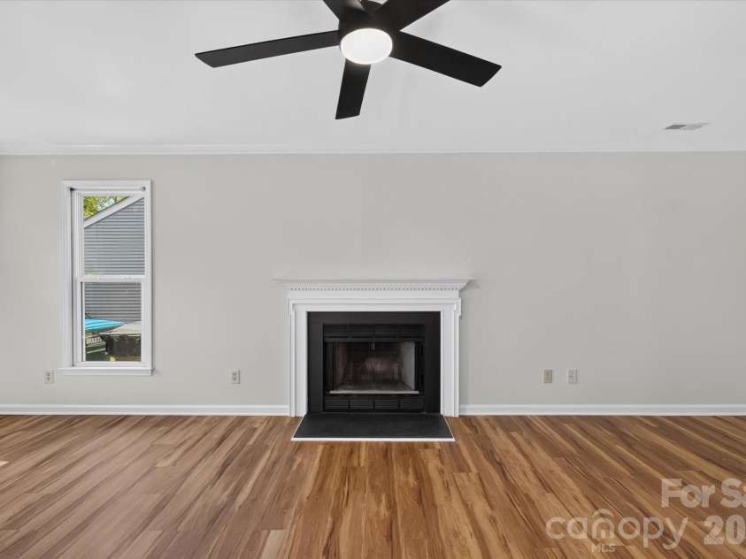 4509 Doves Nest Court, Matthews, NC 28105.  MLS# CAR4423003, YatesRealty ID 50238. 