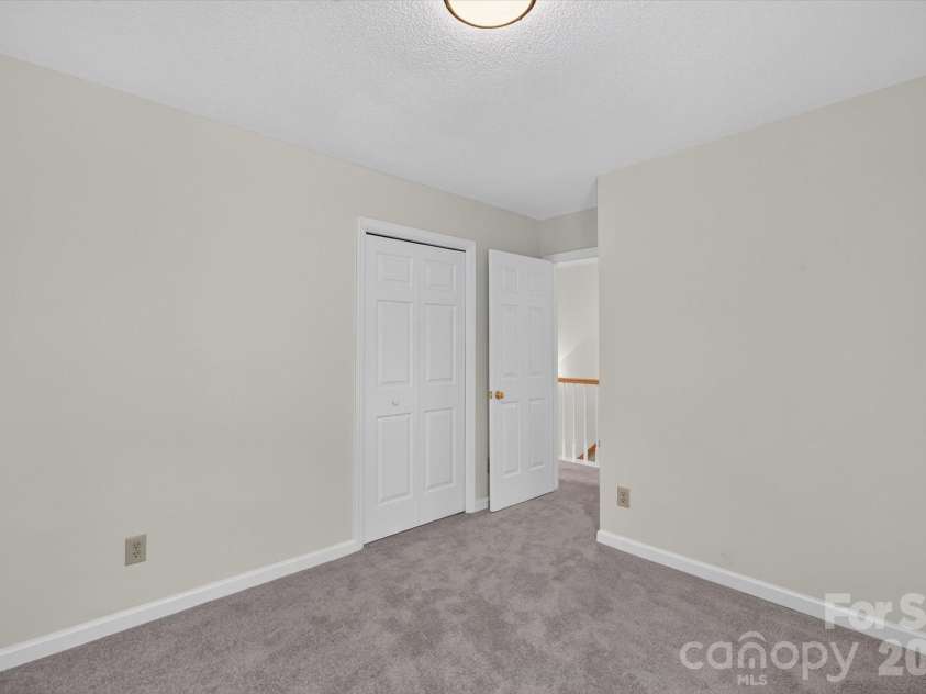 4509 Doves Nest Court, Matthews, NC 28105.  MLS# CAR4423003, YatesRealty ID 50238. 