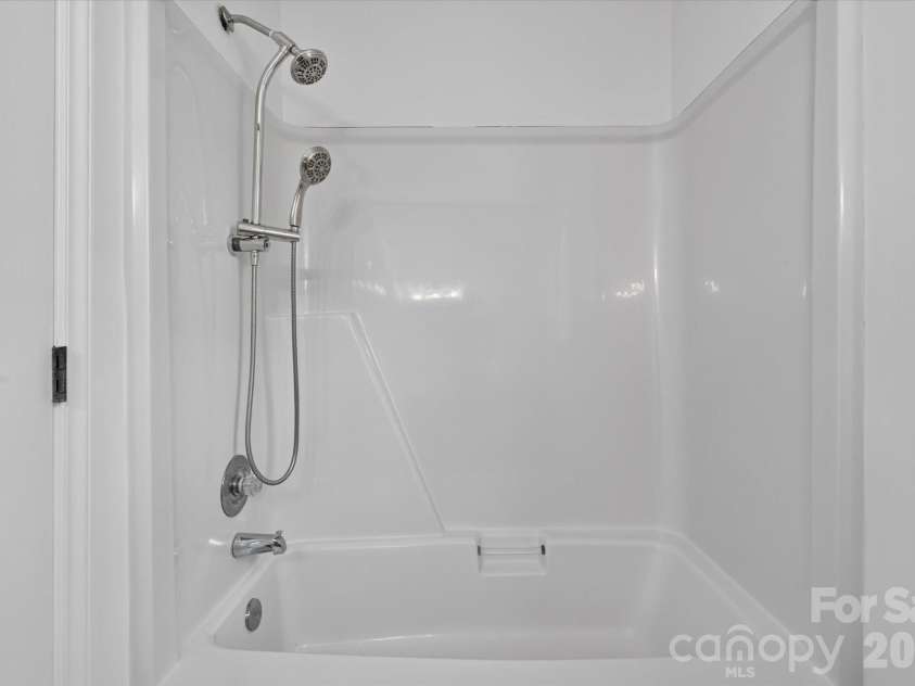 4509 Doves Nest Court, Matthews, NC 28105.  MLS# CAR4423003, YatesRealty ID 50238. 