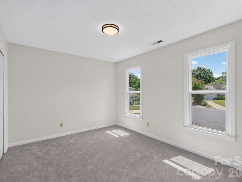 4509 Doves Nest Court, Matthews, NC 28105.  MLS# CAR4423003, YatesRealty ID 50238. 