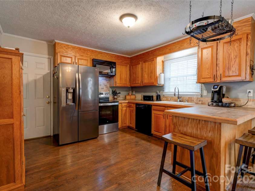 1925 Lafayette Street, Shelby, NC 28152.  MLS# CAR4230814, YatesRealty ID 5024. Kitchen