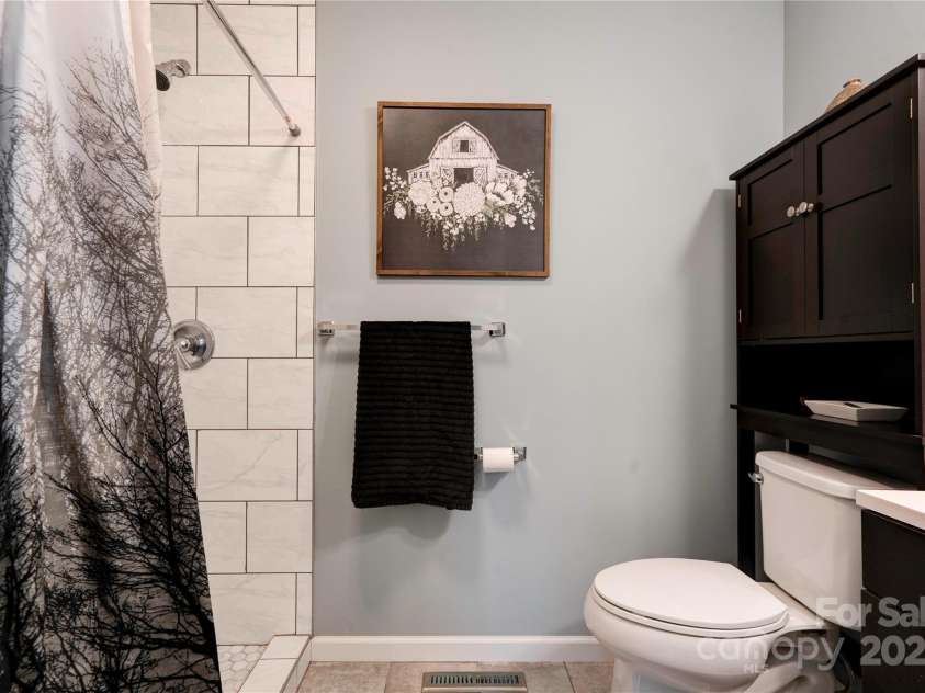 1925 Lafayette Street, Shelby, NC 28152.  MLS# CAR4230814, YatesRealty ID 5024. Primary Bathroom