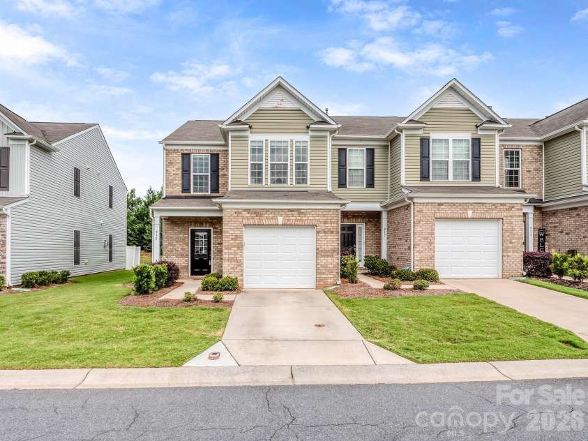 915 Wicawa Road, Fort Mill, SC 29708.  MLS# CAR4423152, YatesRealty ID 50241. 