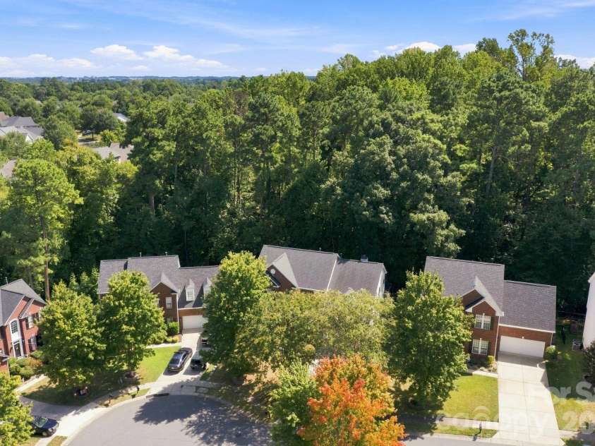 10309 Elven Lane, Charlotte, NC 28269.  MLS# CAR4423186, YatesRealty ID 50243. 