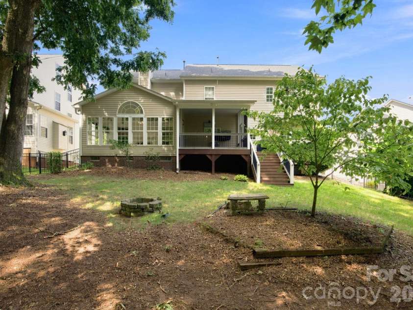 10309 Elven Lane, Charlotte, NC 28269.  MLS# CAR4423186, YatesRealty ID 50243. Backyard