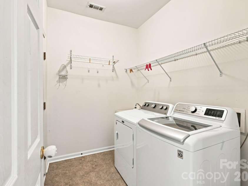 10309 Elven Lane, Charlotte, NC 28269.  MLS# CAR4423186, YatesRealty ID 50243. Laundry room