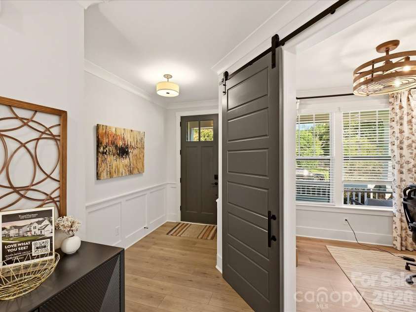 2216 Catalina Avenue, Charlotte, NC 28206.  MLS# CAR4423163, YatesRealty ID 50244. 