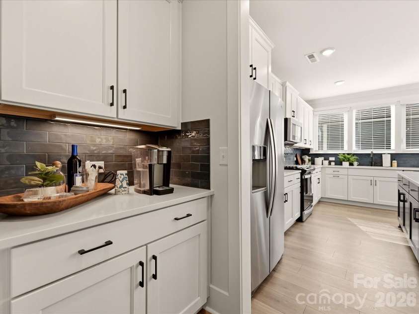2216 Catalina Avenue, Charlotte, NC 28206.  MLS# CAR4423163, YatesRealty ID 50244. 