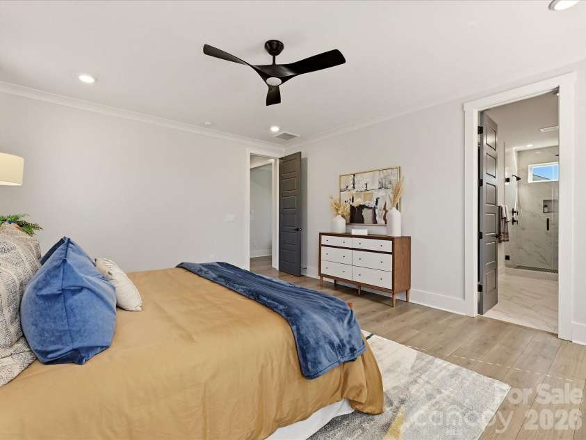 2216 Catalina Avenue, Charlotte, NC 28206.  MLS# CAR4423163, YatesRealty ID 50244. 