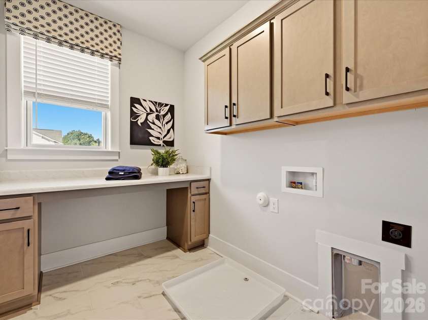 2216 Catalina Avenue, Charlotte, NC 28206.  MLS# CAR4423163, YatesRealty ID 50244. 