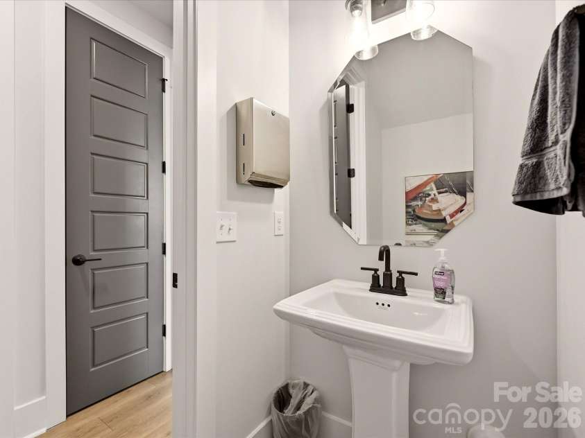 2216 Catalina Avenue, Charlotte, NC 28206.  MLS# CAR4423163, YatesRealty ID 50244. 