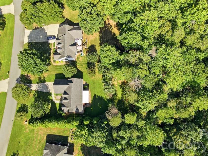 6530 Fly A Way Drive, Denver, NC 28037.  MLS# CAR4423192, YatesRealty ID 50245. 