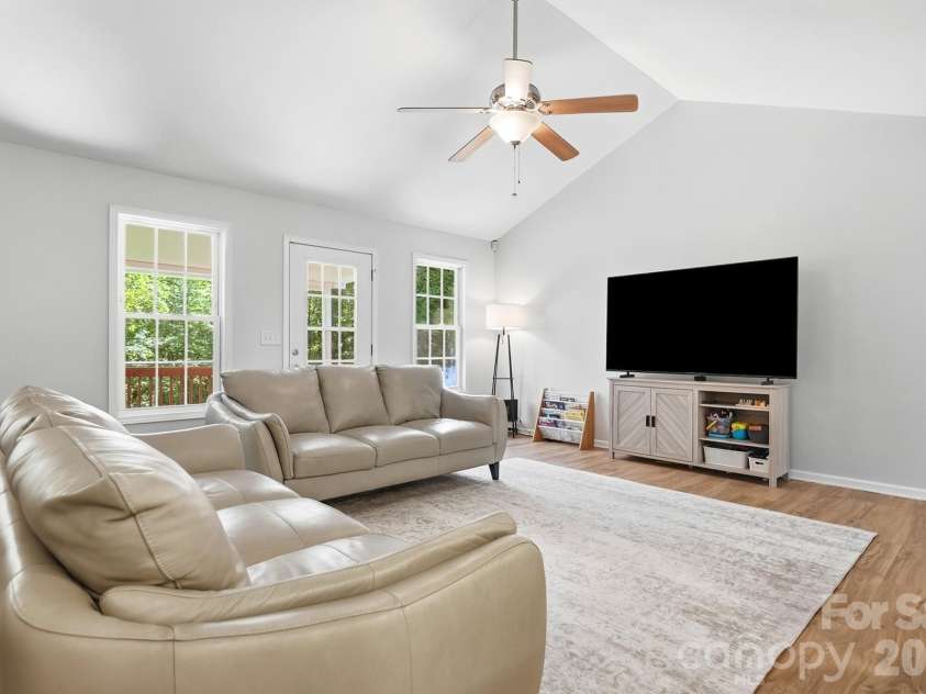 6530 Fly A Way Drive, Denver, NC 28037.  MLS# CAR4423192, YatesRealty ID 50245. 