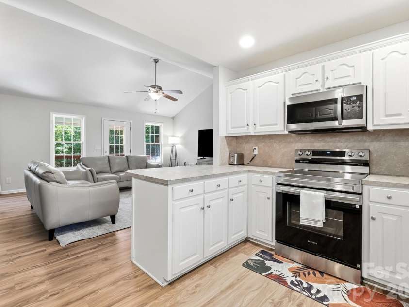 6530 Fly A Way Drive, Denver, NC 28037.  MLS# CAR4423192, YatesRealty ID 50245. 