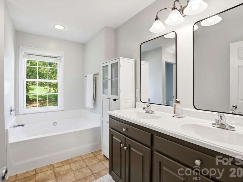 6530 Fly A Way Drive, Denver, NC 28037.  MLS# CAR4423192, YatesRealty ID 50245. 