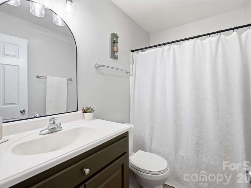 6530 Fly A Way Drive, Denver, NC 28037.  MLS# CAR4423192, YatesRealty ID 50245. 
