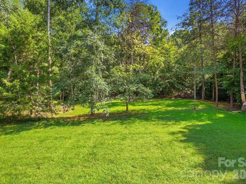 6530 Fly A Way Drive, Denver, NC 28037.  MLS# CAR4423192, YatesRealty ID 50245. 
