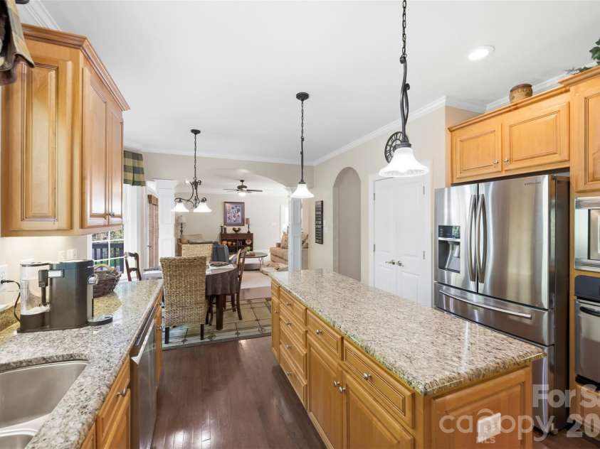 11145 Tradition View Drive, Charlotte, NC 28269.  MLS# CAR4422555, YatesRealty ID 50248. 