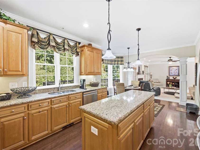 11145 Tradition View Drive, Charlotte, NC 28269.  MLS# CAR4422555, YatesRealty ID 50248. 