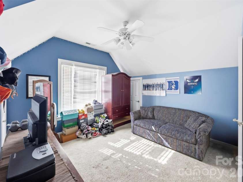 11145 Tradition View Drive, Charlotte, NC 28269.  MLS# CAR4422555, YatesRealty ID 50248. 