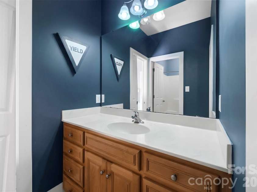 11145 Tradition View Drive, Charlotte, NC 28269.  MLS# CAR4422555, YatesRealty ID 50248. 