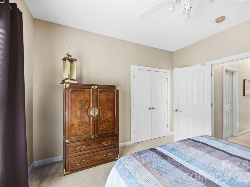 11145 Tradition View Drive, Charlotte, NC 28269.  MLS# CAR4422555, YatesRealty ID 50248. 