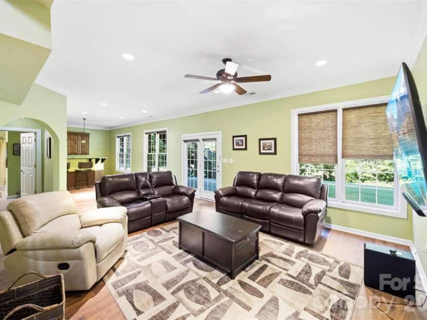 11145 Tradition View Drive, Charlotte, NC 28269.  MLS# CAR4422555, YatesRealty ID 50248. 
