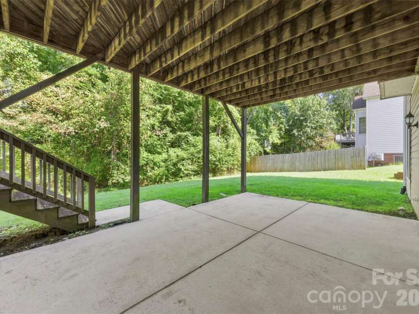 11145 Tradition View Drive, Charlotte, NC 28269.  MLS# CAR4422555, YatesRealty ID 50248. 