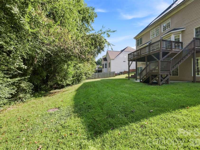 11145 Tradition View Drive, Charlotte, NC 28269.  MLS# CAR4422555, YatesRealty ID 50248. 