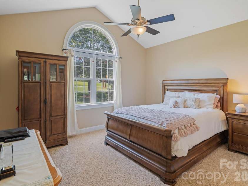 3808 Falling Creek Road, Hickory, NC 28601.  MLS# CAR4405941, YatesRealty ID 50250. 