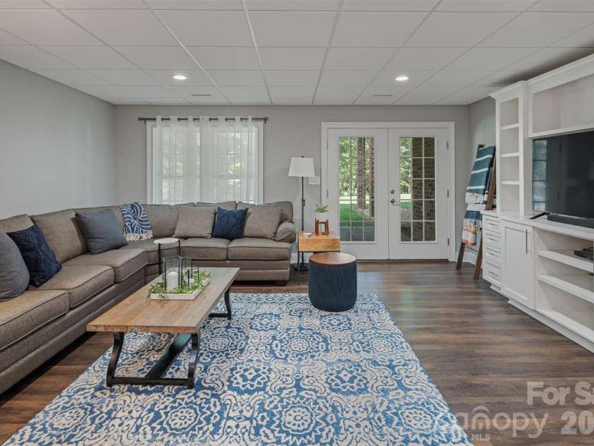 3808 Falling Creek Road, Hickory, NC 28601.  MLS# CAR4405941, YatesRealty ID 50250. 