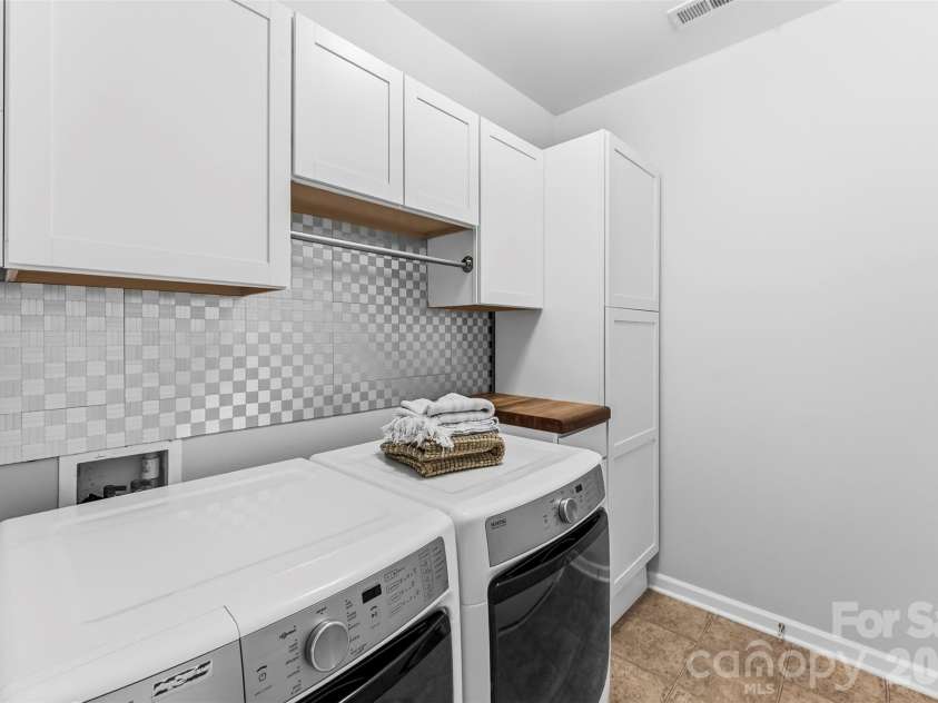 1224 Rachel Anne Drive, Belmont, NC 28012.  MLS# CAR4423272, YatesRealty ID 50252. 