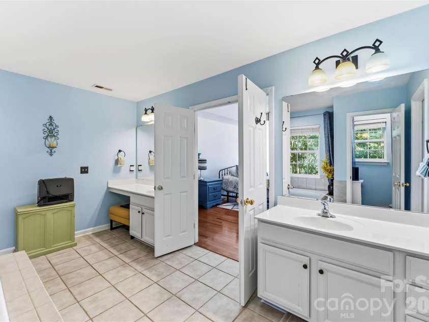 1224 Rachel Anne Drive, Belmont, NC 28012.  MLS# CAR4423272, YatesRealty ID 50252. 