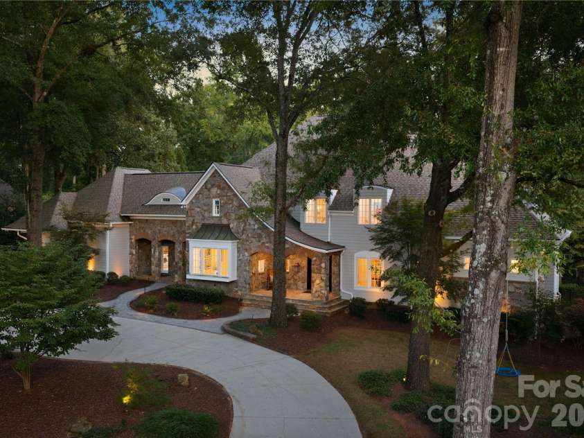 6239 Sharon Hills Road, Charlotte, NC 28210.  MLS# CAR4423022, YatesRealty ID 50254. 