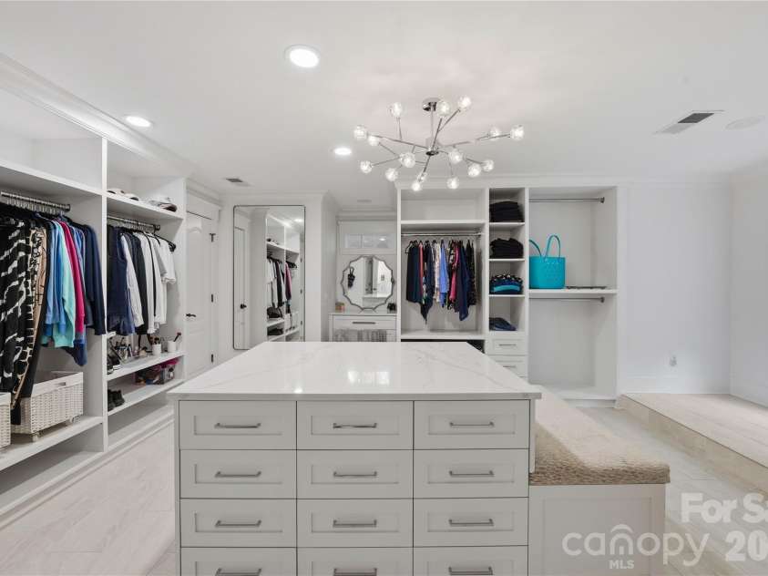 6239 Sharon Hills Road, Charlotte, NC 28210.  MLS# CAR4423022, YatesRealty ID 50254. Custom Dressing Suite