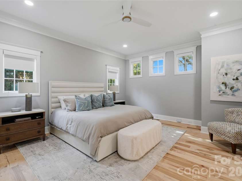 6239 Sharon Hills Road, Charlotte, NC 28210.  MLS# CAR4423022, YatesRealty ID 50254. Guest Suite