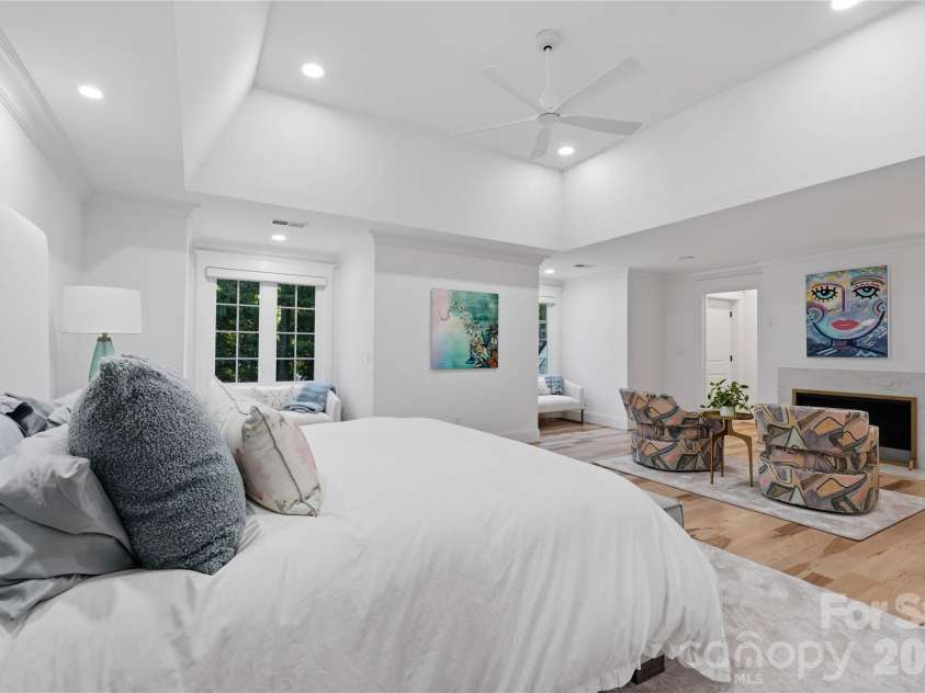 6239 Sharon Hills Road, Charlotte, NC 28210.  MLS# CAR4423022, YatesRealty ID 50254. Owner's Suite