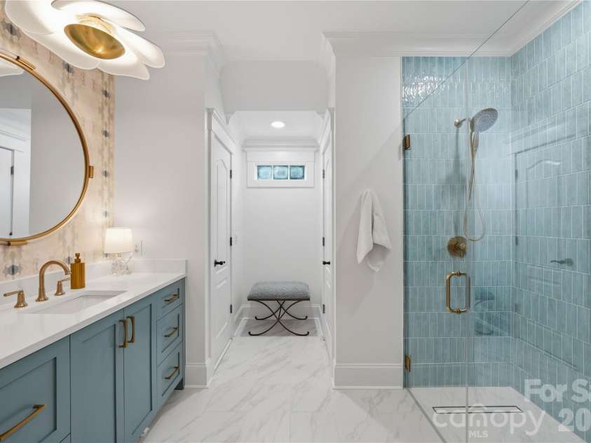 6239 Sharon Hills Road, Charlotte, NC 28210.  MLS# CAR4423022, YatesRealty ID 50254. Seconday Bedroom Ensuite Bath