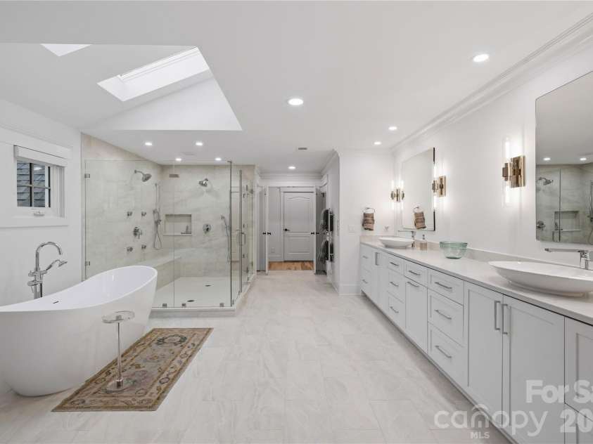 6239 Sharon Hills Road, Charlotte, NC 28210.  MLS# CAR4423022, YatesRealty ID 50254. Soaking Tub + Oversized shower