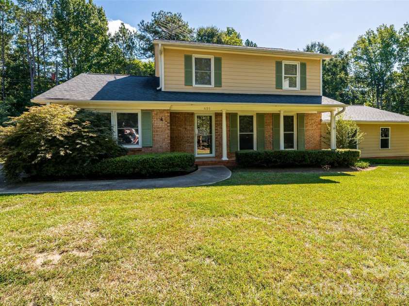 621 Jackson Avenue, Waxhaw, NC 28173.  MLS# CAR4422463, YatesRealty ID 50255. 