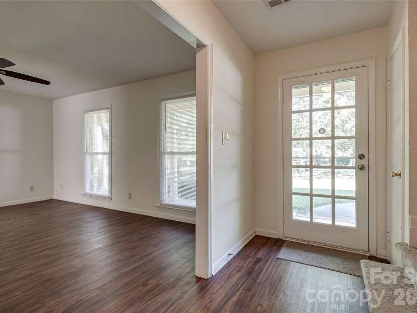 621 Jackson Avenue, Waxhaw, NC 28173.  MLS# CAR4422463, YatesRealty ID 50255. 