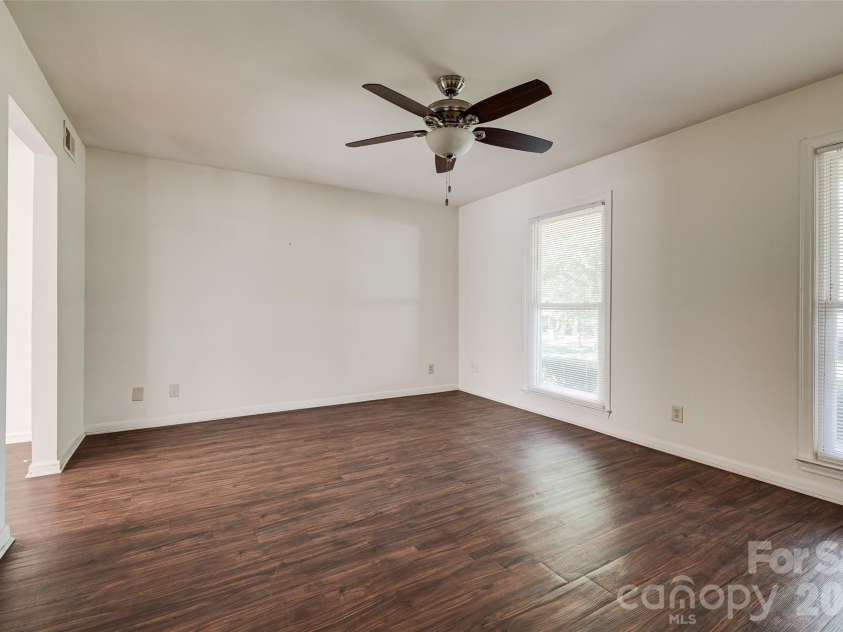621 Jackson Avenue, Waxhaw, NC 28173.  MLS# CAR4422463, YatesRealty ID 50255. 