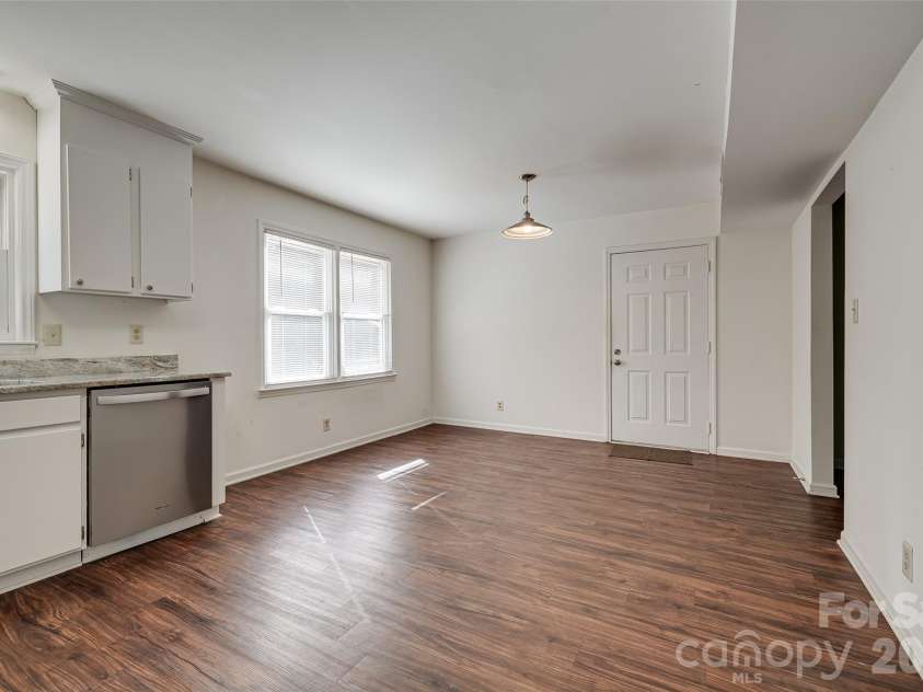 621 Jackson Avenue, Waxhaw, NC 28173.  MLS# CAR4422463, YatesRealty ID 50255. 