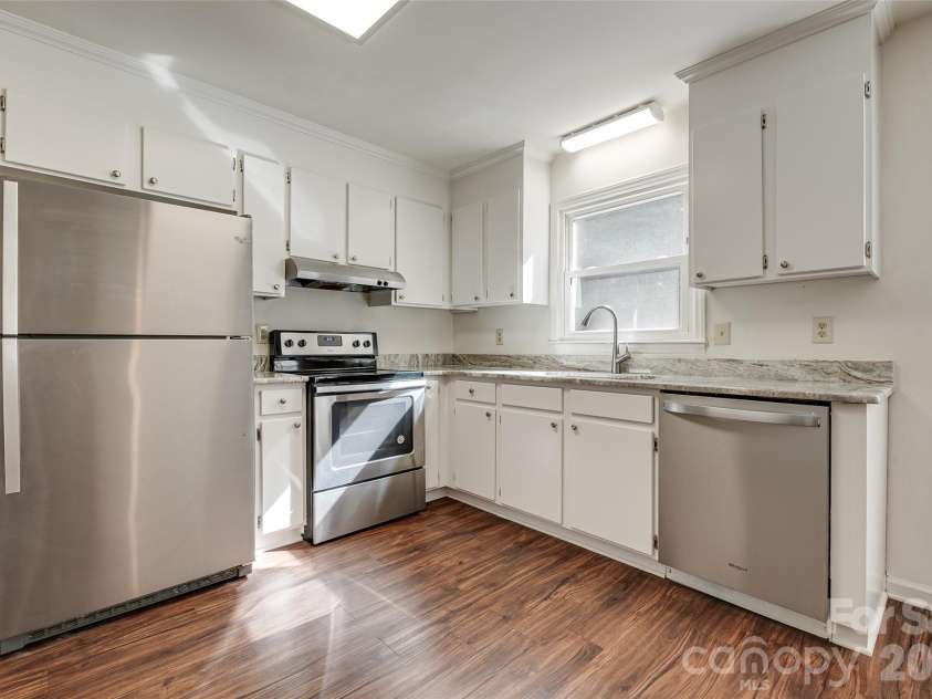 621 Jackson Avenue, Waxhaw, NC 28173.  MLS# CAR4422463, YatesRealty ID 50255. 