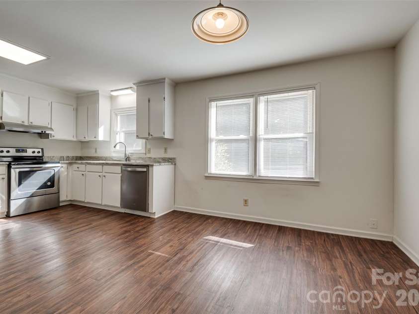 621 Jackson Avenue, Waxhaw, NC 28173.  MLS# CAR4422463, YatesRealty ID 50255. 